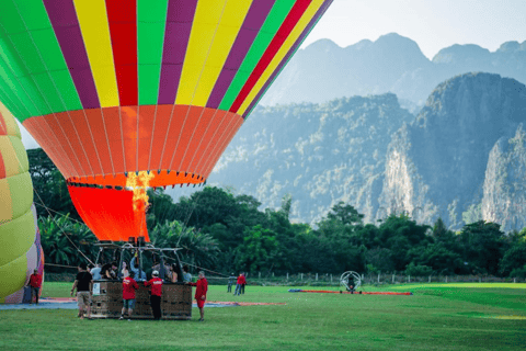 Vang Vieng: Long-tail Boat Ride & Balloon Flight