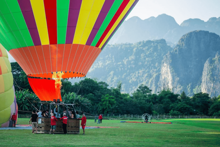 Vang Vieng: Long-tail Boat Ride & Balloon Flight