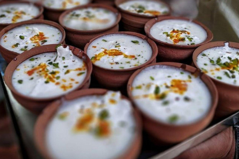 Varanasi: Prywatna wycieczka kulinarna z ceremonią Ganga Aarti