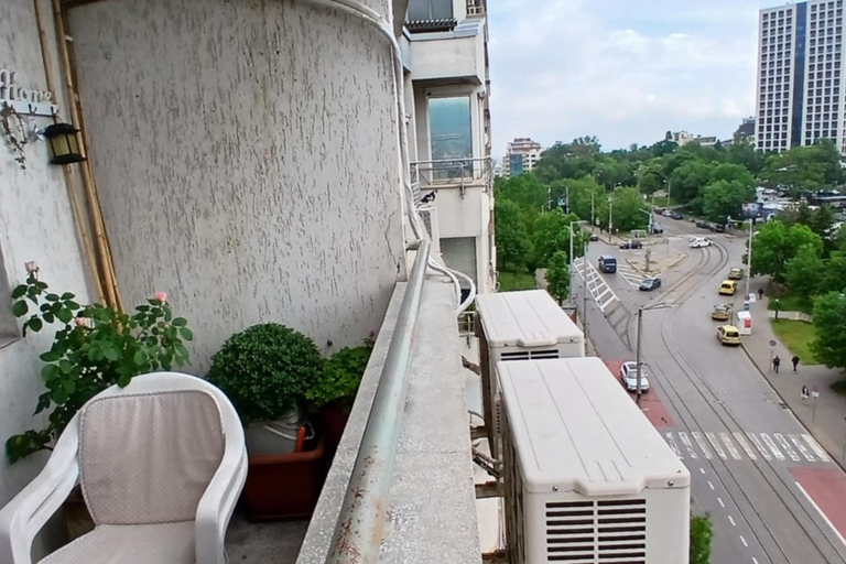 Cooking Class in Sofia: Sourdough Pancakes, Wine & Culture