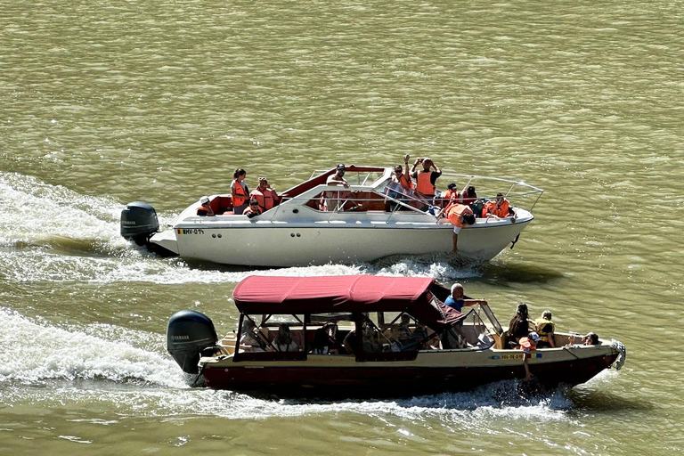 Eselnita: Boat Cruise on the Danube River