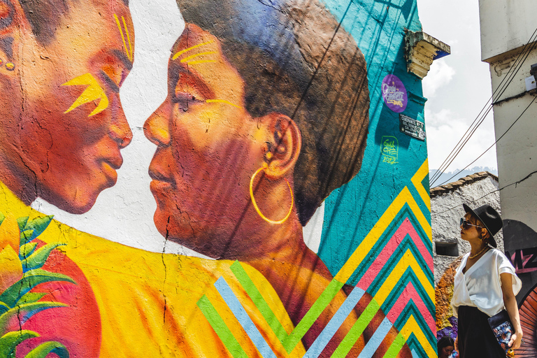 Bogotá: Urban Private Tour, Exotics Fruits, Graffiti & Tejo Bogotá Urban Tour:Guide, Transport, Tickets & Lunch Included