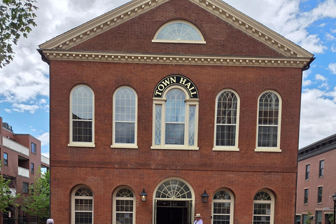 Boston by Train to Salem History Tour: Option to Stay & Play