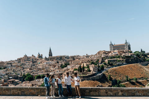 From Toledo: Guided Walking Tour, Winery Visit and Tasting Only Winery Visit - Spanish Guide