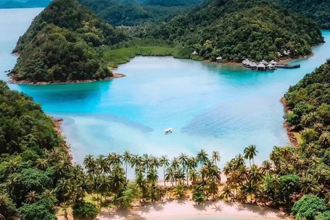 Phi Phi lee: Overwater Villa Stay with Boat Transfers