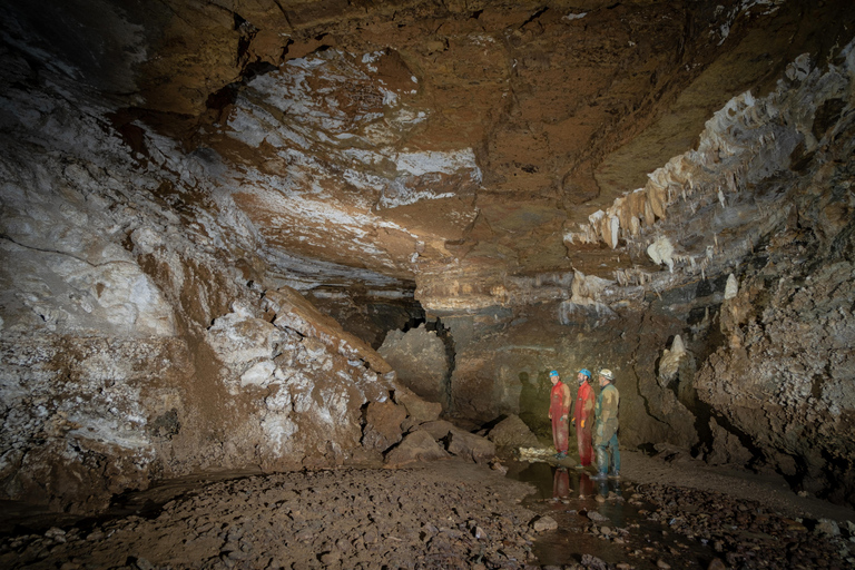 Caving in the Grotte de Pézenas