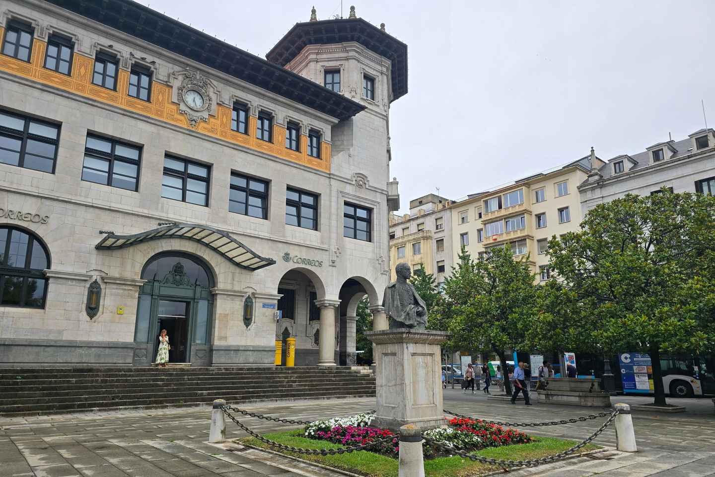 桑坦德私人游：探索大教堂内景与波廷中心