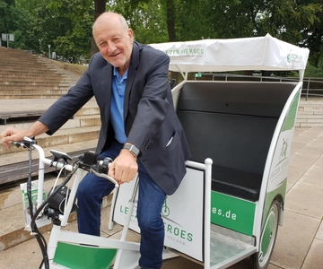 Private crime city tour by rickshaw including guide