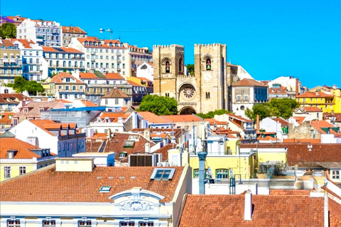 Lisbon: Private Eco Tuk Tuk Tour For Couples, Family & Solo 30 min: Welcome Mini Ride for Tuktuk Experience
