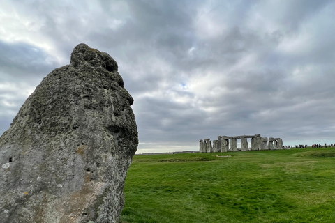 Stonehenge and Windsor Castle Private Car Tour from London