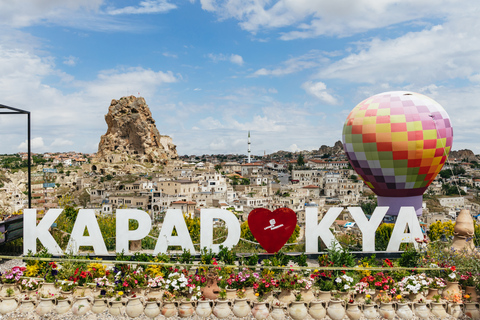 Istanbul: escursione di 2 giorni in Cappadocia con voli e hotel nelle grotteVisita guidata in inglese