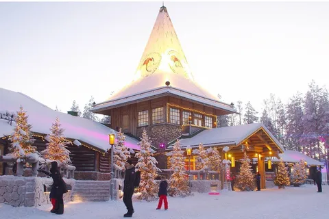 Visite de la ville et du village du Père Noël en Laponie