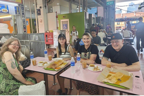 Chinatown Food Tour, River Cruise &amp; 2 top-visit Light Shows