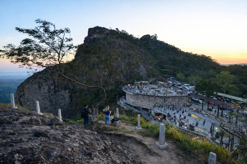 Surf City Tour: El Tunco, Sunset Park, and Puerta del Diablo