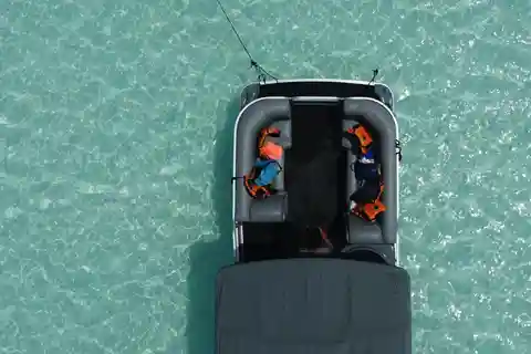 Bacalar: 3-hr Pontoon Boat Tour with Beach Club + Kayaks
