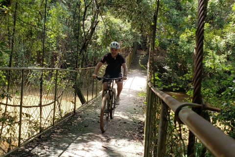 Privé Angkor Wat-fietstochtPrivé Angkor Wat Bike-groepstour