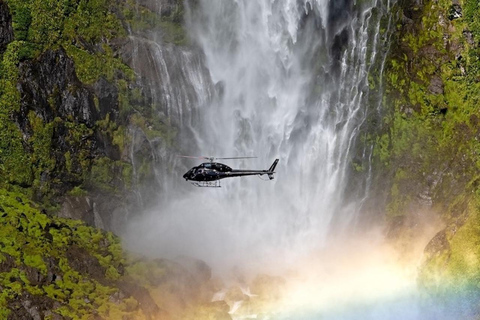 Queenstown: Fiordland&#039;s Finest Helicopter TourFiordland&#039;s Finest Helicopter Tour