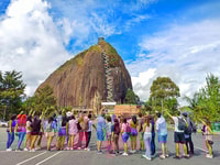 Da Medellin, Guatape El Peñol con barca, colazione e pranzo - Housity