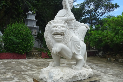 Da Nang / Hoi An: Private One-Way Transfer via Top Sights Da Nang Airport ↔ Hoi An: One-Way Private Transfer