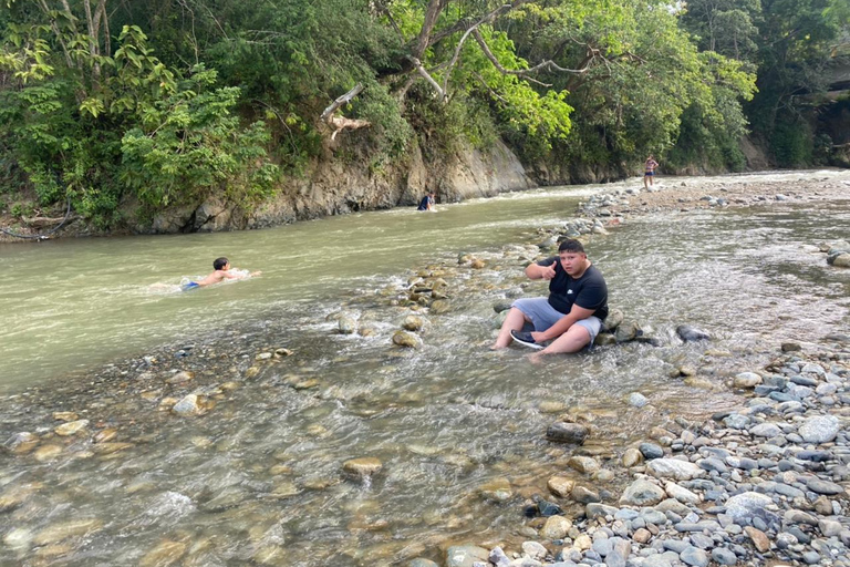 Medellin: River Tubing and BBQ Day Trip with Hotel Pickup