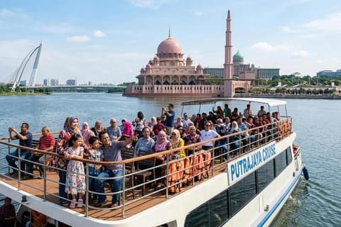 Putrajaya: Private 4-Hour Tour of Iconic Landmarks