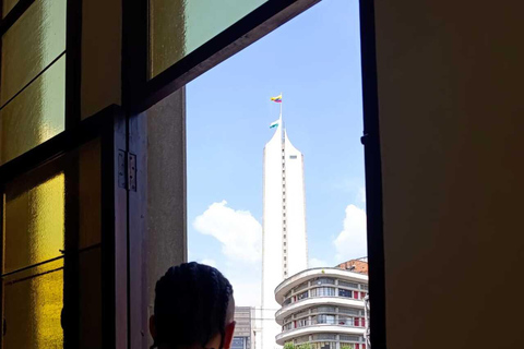 Medellín Through Time – City Sightseeing Tour | Subway, Metrocable, and Historic Center