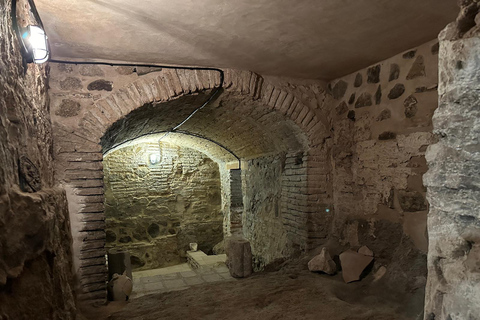 Toledo Ghost Tour: haunted houses and strange events Toledo Ghost Tour: haunted houses and strange occurrences