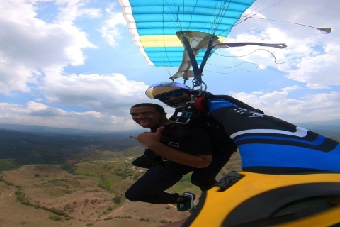 Spectacular skydiving from Medellin