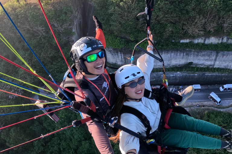 Bali Paragliding:Flight at Pandawa Beach & Tanah Barak Cliff