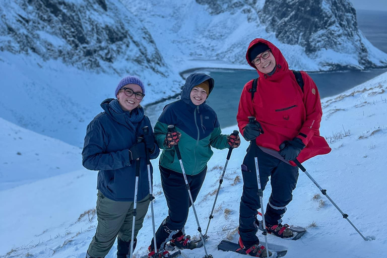 Reine: Winter Snowshoe Hike to Ryten – With Local Guide