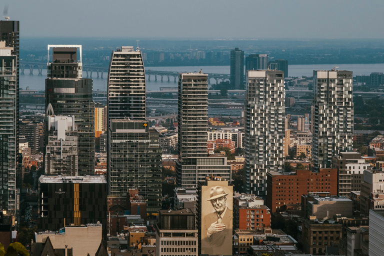 Montreal: City Highlights Walking Tour | 3-Hour Montreal: 3-Hour Tips-Based Walking Tour in Spanish