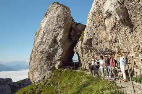 Lucerna: Excursión guiada al Pilatus con barbacoa