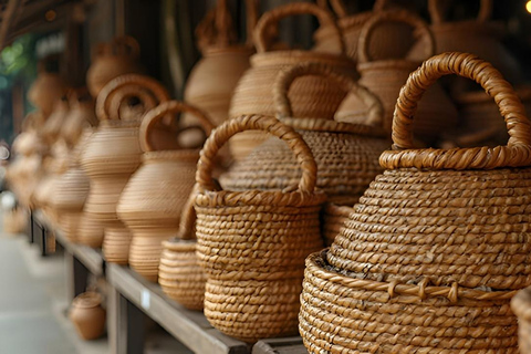 Udaipur: Culture, Crafts & Market Shopping Tour Udaipur Shopping Tour: Guide + Car