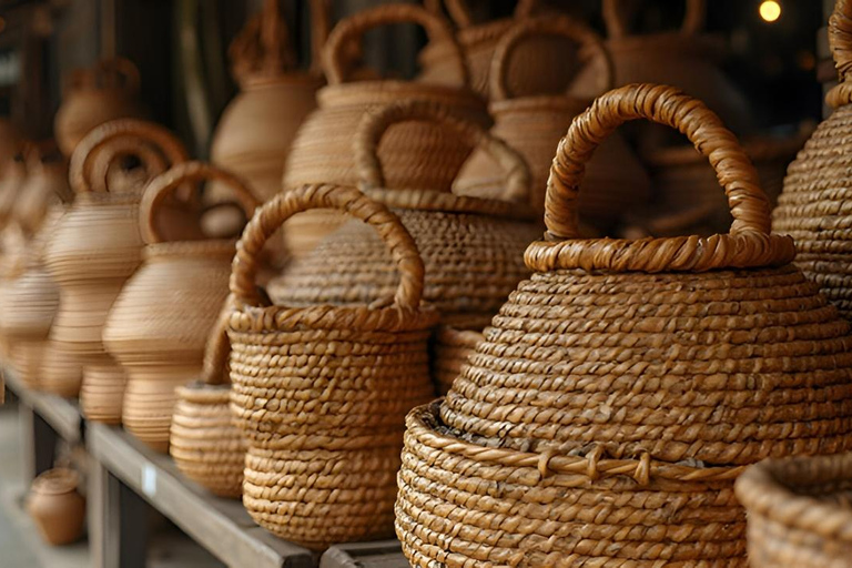 Udaipur: Culture, Crafts & Market Shopping Tour Udaipur Shopping Tour: Guide + Car