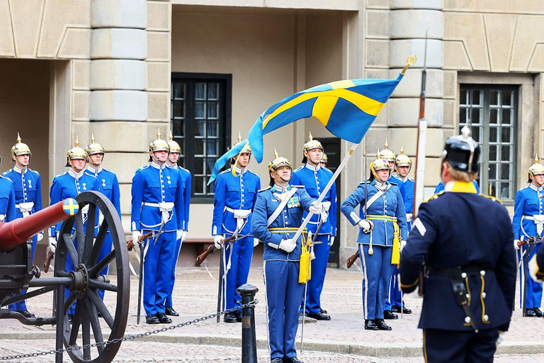Stockholm: Royal Palace Entry & Gamla Stan Guided Tour