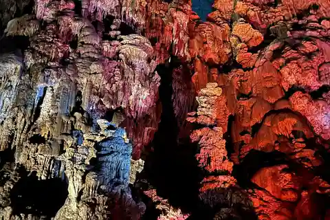 Taxco: Journey through Grutas de Cacahuamilpa