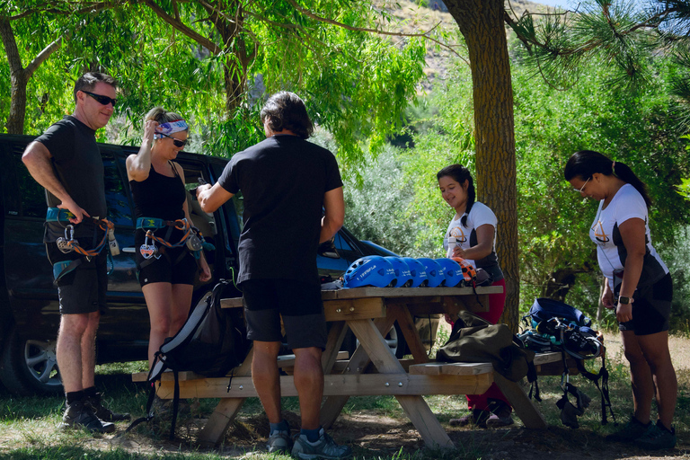 Ab Granada: Erklimmen Sie Zafarrayas „Via Ferrata John Hogbin“