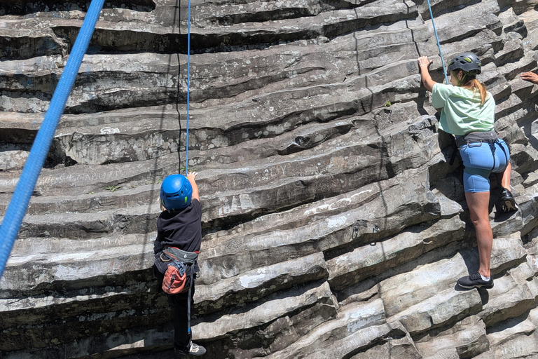 Tour: Rock Climbing in Los Naranjos de Boquete Sightseeing Tour: Rock Climbing in Los Naranjos de Boquete