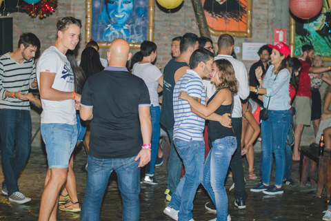 fiesta en la calle y party bus