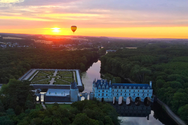 Luchtballonvaart:Chambord, Chenonceau,Cheverny,Blois