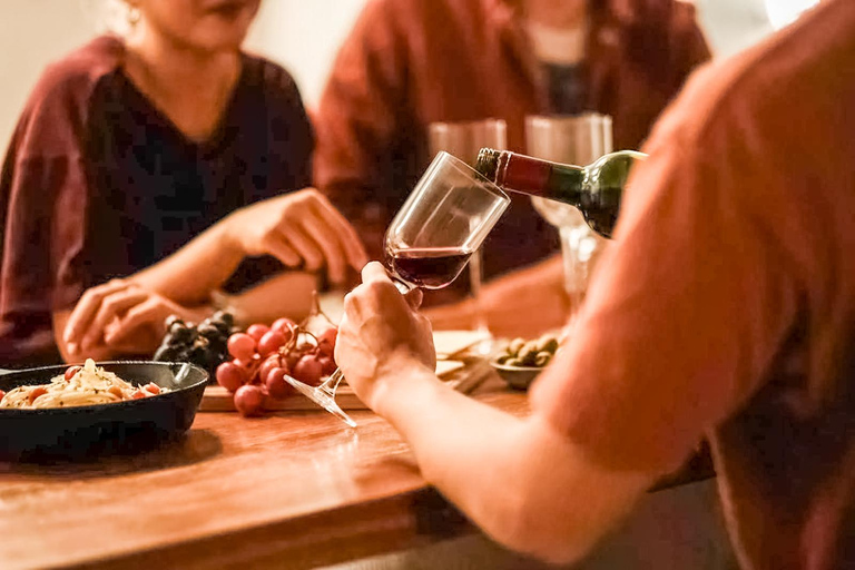 Berliner Mauer-Weinprobe: Geschichte des Kalten Krieges, Wein und Käse