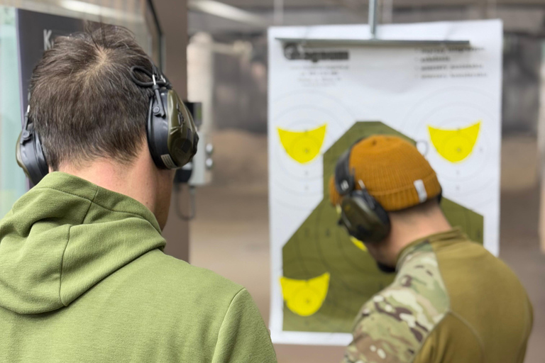 Poznań: Sport Shooting Range Experience with Instructor Package Basic