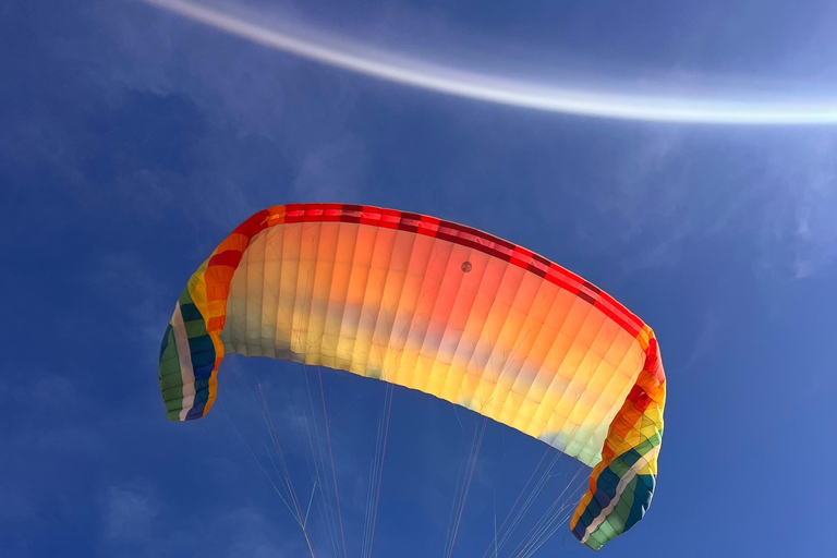 Avventura a Marrakech: parapendio, giro in cammello e colazione