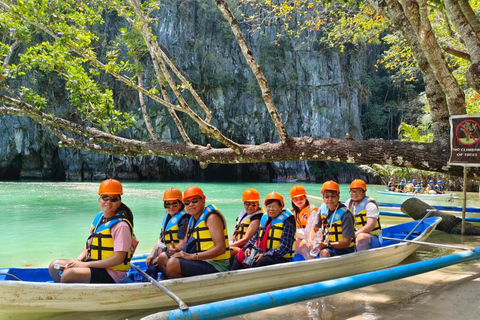 Puerto Princesa; Underground River TourPuerto Princesa; Unterirdische Flussfahrt mit Mittagsbuffet