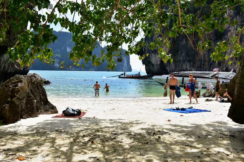 Krabi: Hong & Paradise Island Odyssey by Speedboat
