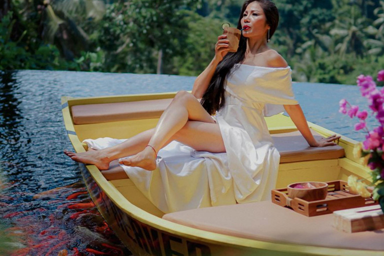 Bali Swing/Koi Boat Photo, Taman Beji Griya Waterfall Tour Tour with Include entry ticket