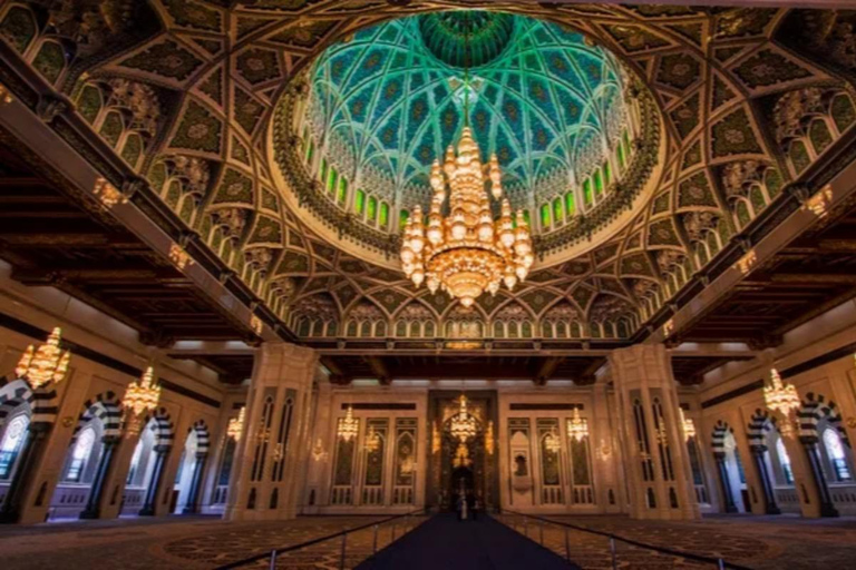 Muscat: 10hrs City Tour & Muttrah Souq Visit