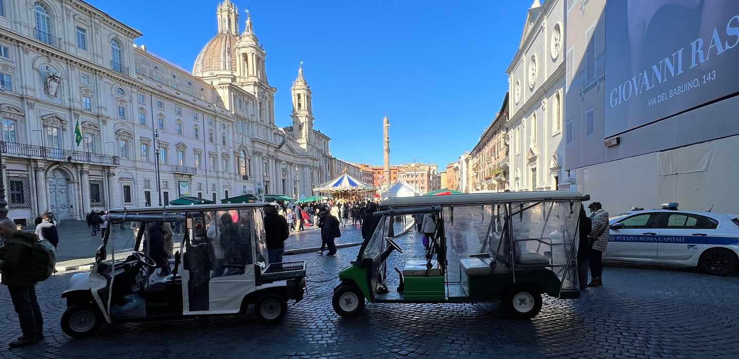 Rom: Kaiserliche Stadtführung mit Golfwagen und optionalem Transfer Rom: Kaiserliche Stadtführung mit Golfwagen und optionalem Transfer