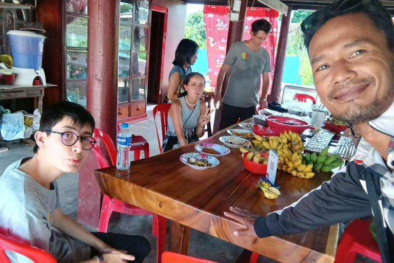 Battambang: Authentic Rural Life & Ancient Temples Tour