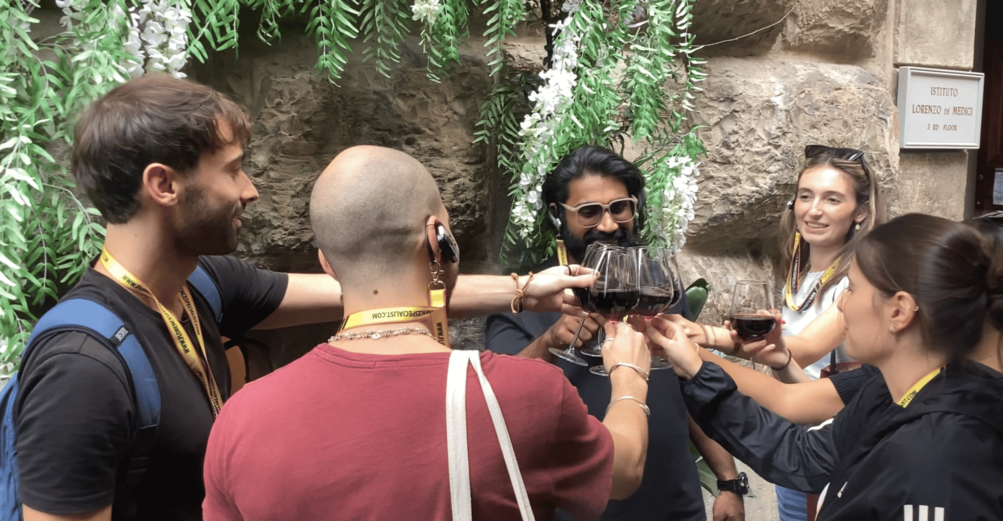 Florence: Wine Windows Walk with Wine Tasting and Appetizers photo 9